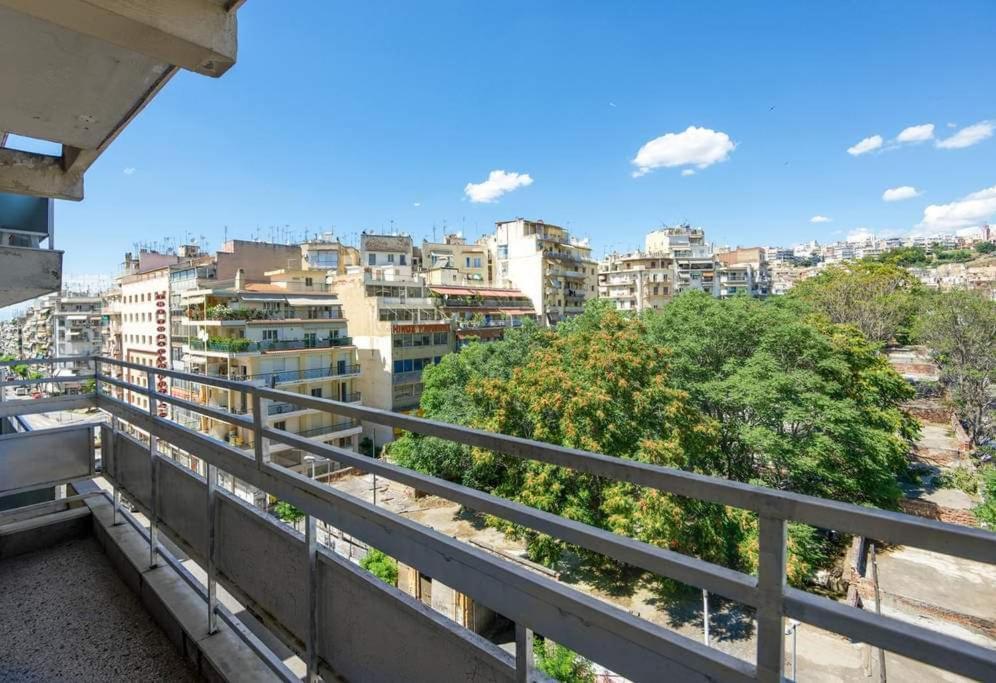 テッサロニキΚεντρικό Κλασικό Διαμέρισμα 2 Δωματίωνアパートメント エクステリア 写真